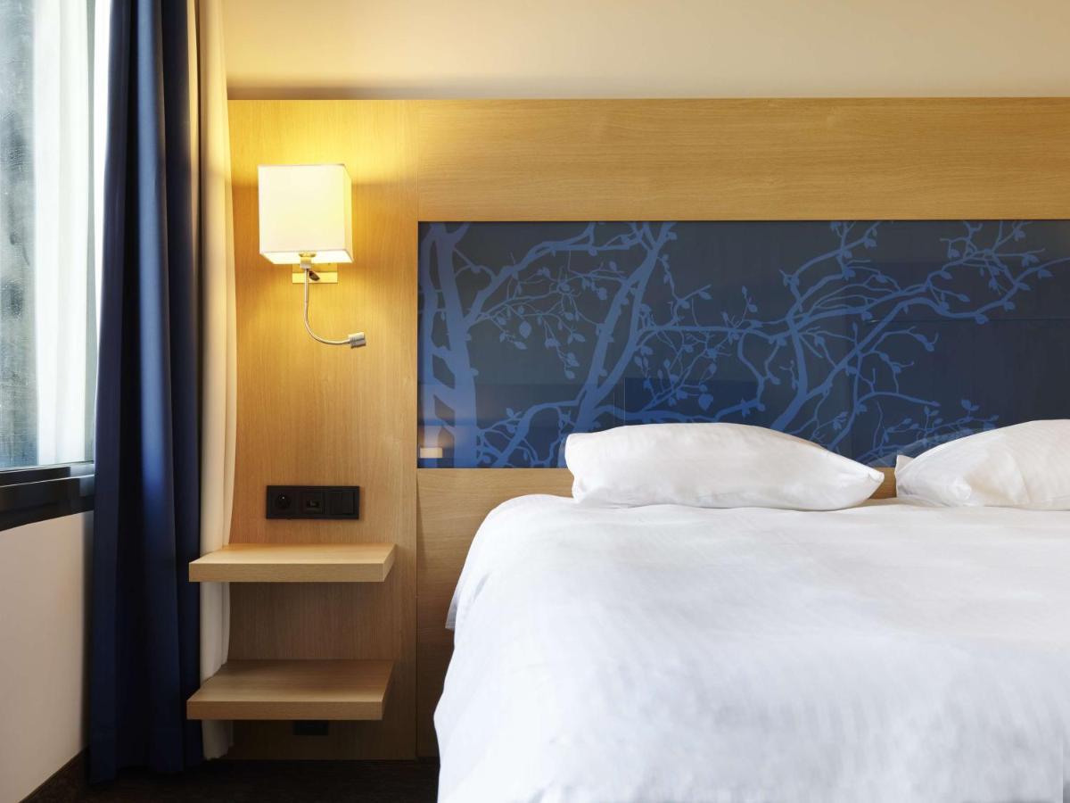 Park Inn By Radisson Liege Airport Grâce-Hollogne Exterior foto